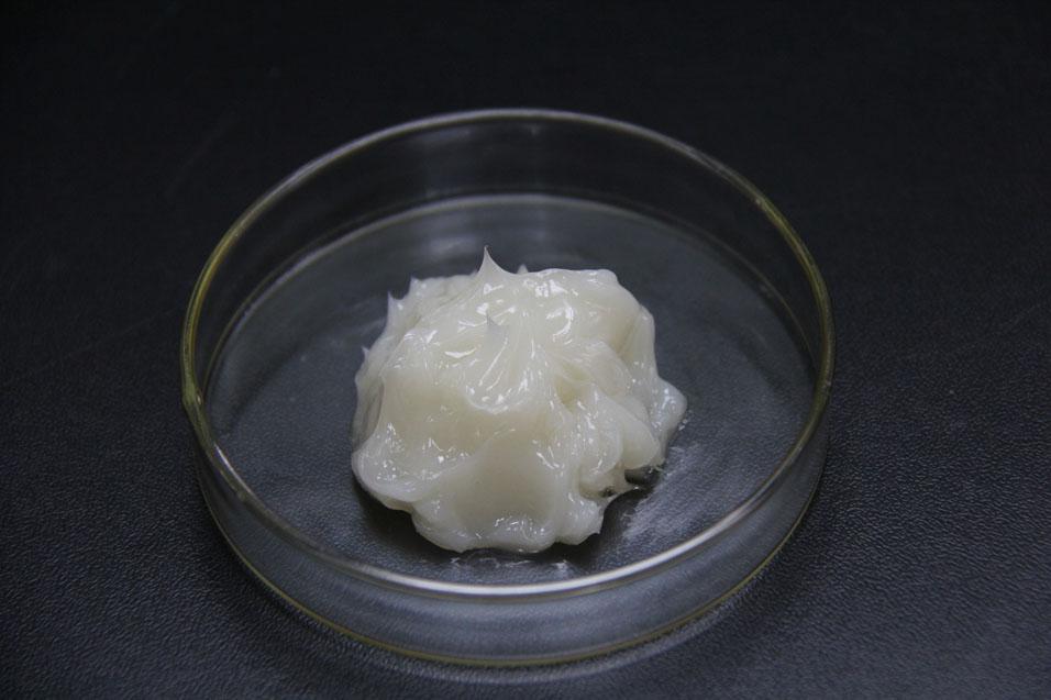 潤滑脂出現(xiàn)失效由哪幾種原因?qū)е履兀?></dt><dd><h5>潤滑脂出現(xiàn)失效由哪幾種原因?qū)е履兀?em>2021-05-28</em></h5><p>現(xiàn)代的機械設(shè)備多數(shù)都要用到潤滑脂保養(yǎng)，它對設(shè)備的養(yǎng)護(hù)有著重要的作用。潤滑脂在使用過程中有時會出現(xiàn)失效的情況，失效的原因有由多種因素導(dǎo)致，下面索科潤滑油為大家總結(jié)了五種容易導(dǎo)致潤滑脂失效的原因：</p></dd></dl></a><a href='shownews881.html' title='食品級潤滑油脂儲存條件需注意哪些？' target='_blank'><dl><dt><img src=